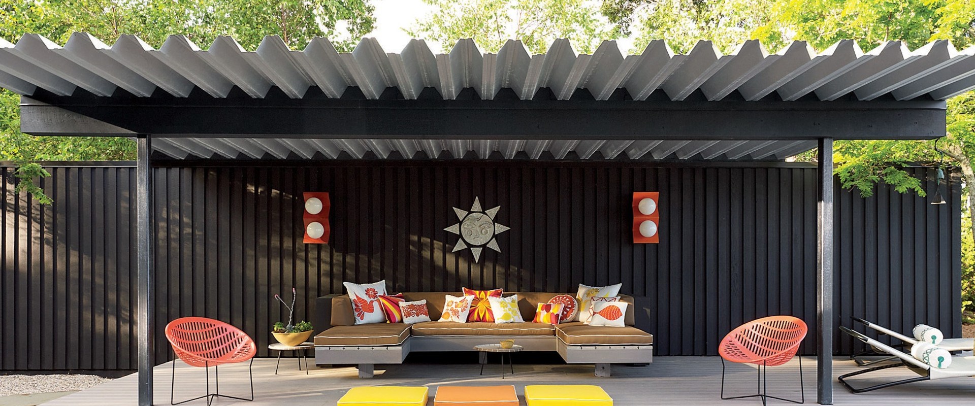 Is it good to paint a house black?